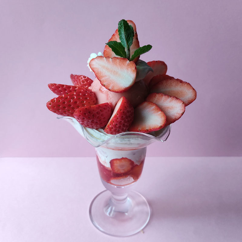 いちごパフェ
